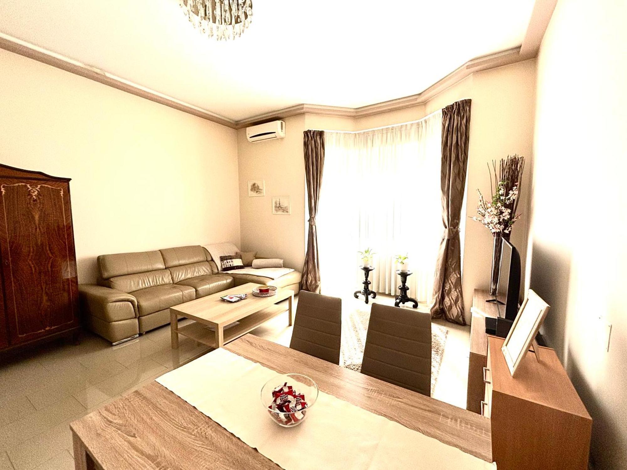 Riverside Mansion Appartement